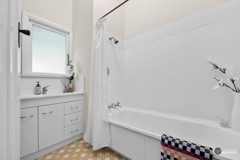 Photo of property in 3 Junction Street, Fairfield, Lower Hutt, 5011