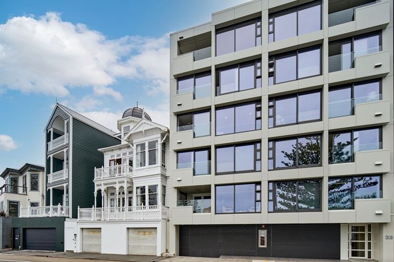 Photo of property in 5/318 Oriental Parade, Oriental Bay, Wellington, 6011