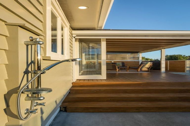 Photo of property in 12 Sandleigh Drive, Athenree, Waihi Beach, 3177