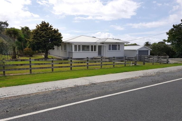 Photo of property in 1 Shoemaker Road, Waipu, 0510