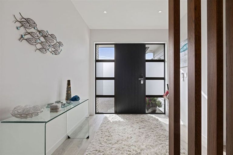 Photo of property in 3 Lewis Younie Road, Kumeu, 0810