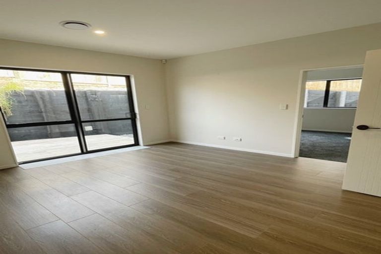 Photo of property in 23 Cirrus Way, Ranui, Auckland, 0612