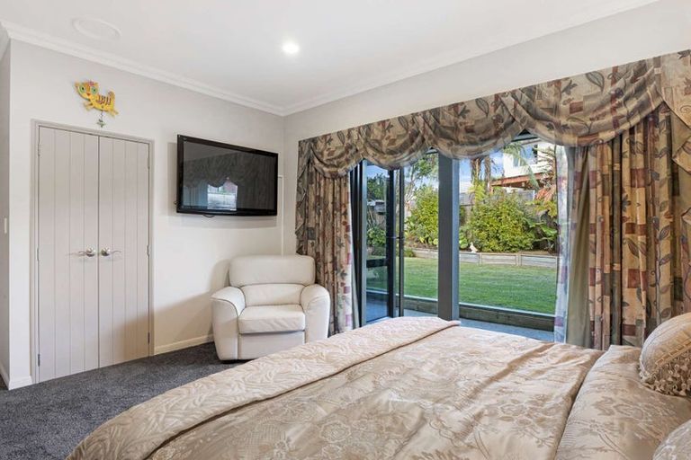 Photo of property in 176b Heta Road, Highlands Park, New Plymouth, 4312