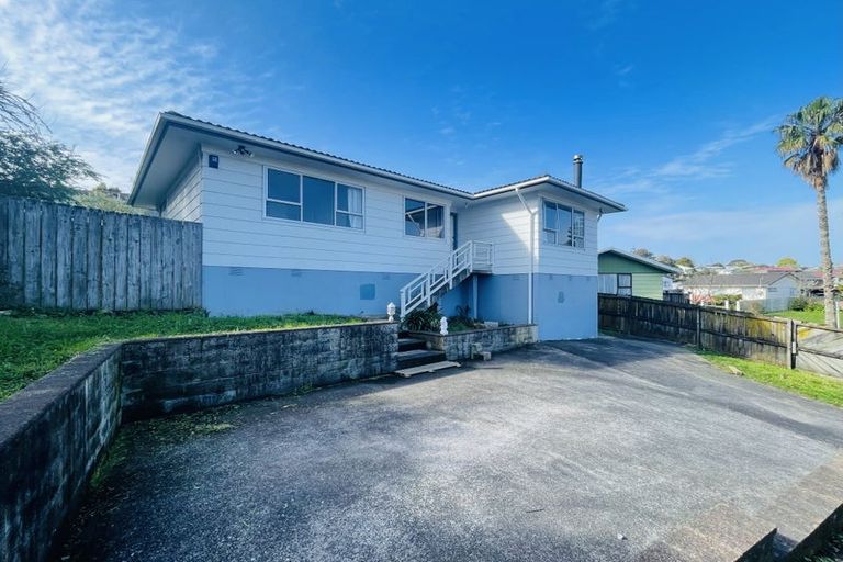 Photo of property in 90 Oriel Avenue, Tawa, Wellington, 5028