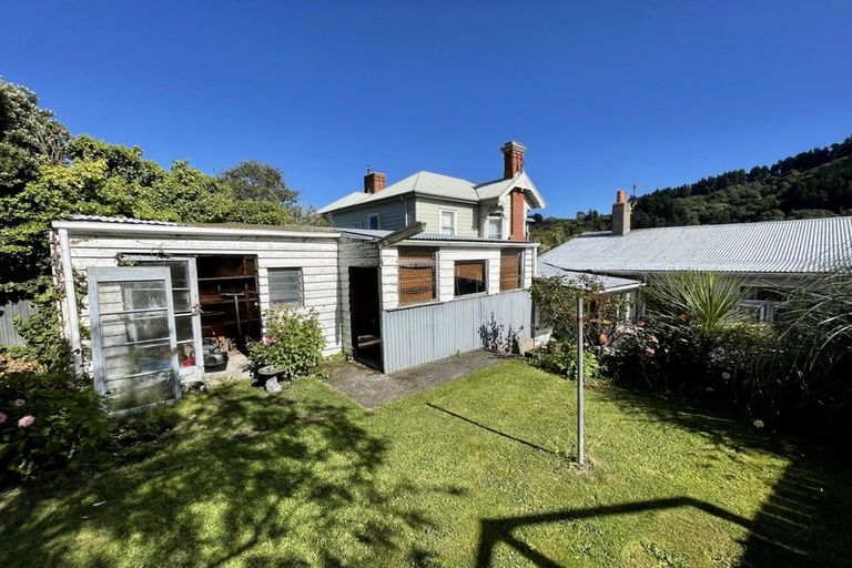 Photo of property in 18 Currie Street, Port Chalmers, 9023