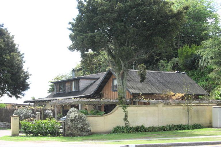 Photo of property in 82c Kawaha Point Road, Kawaha Point, Rotorua, 3010