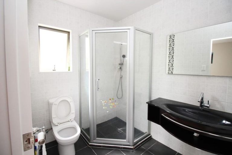 Photo of property in 18a Ennis Avenue, Pakuranga Heights, Auckland, 2010