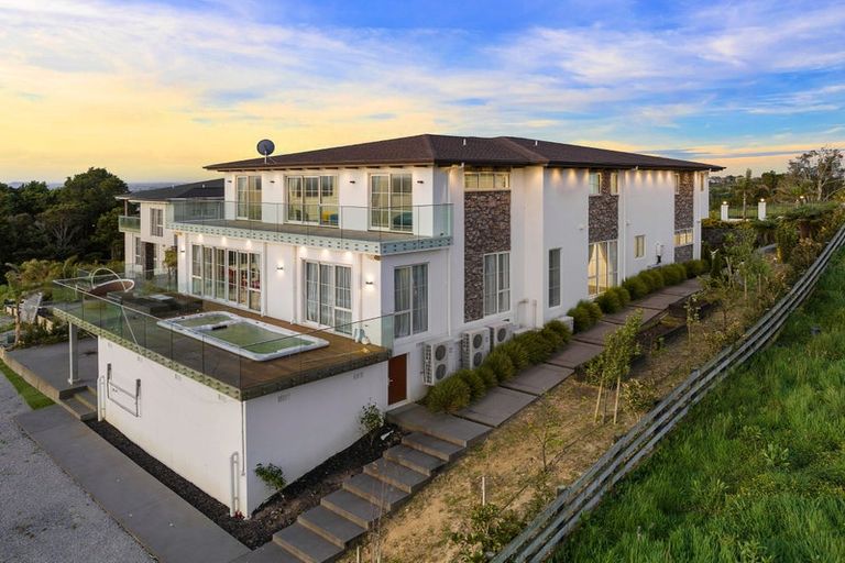Photo of property in 34 Michael Bosher Way, Flat Bush, Auckland, 2019