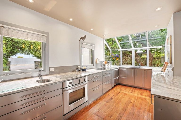 Photo of property in 335 Church Street, West End, Timaru, 7910