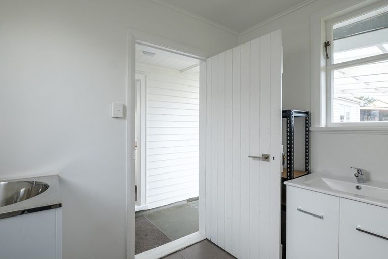 Photo of property in 24 Townley Street, Te Hapara, Gisborne, 4010