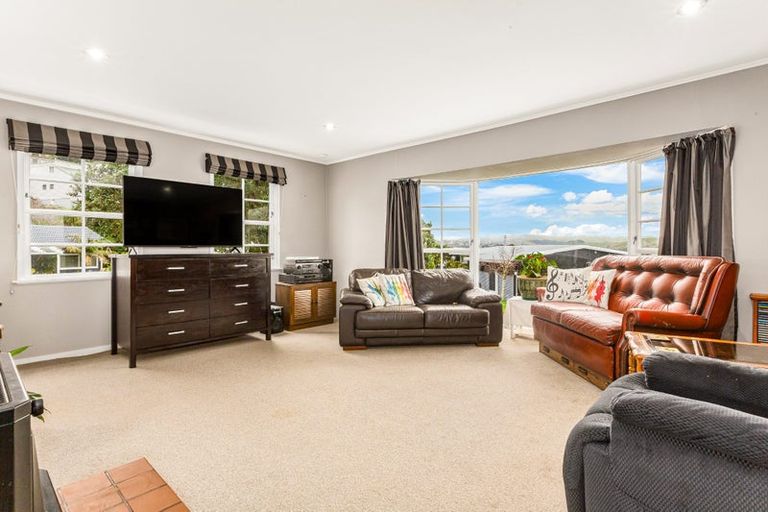 Photo of property in 7 Luff Place, Whitby, Porirua, 5024