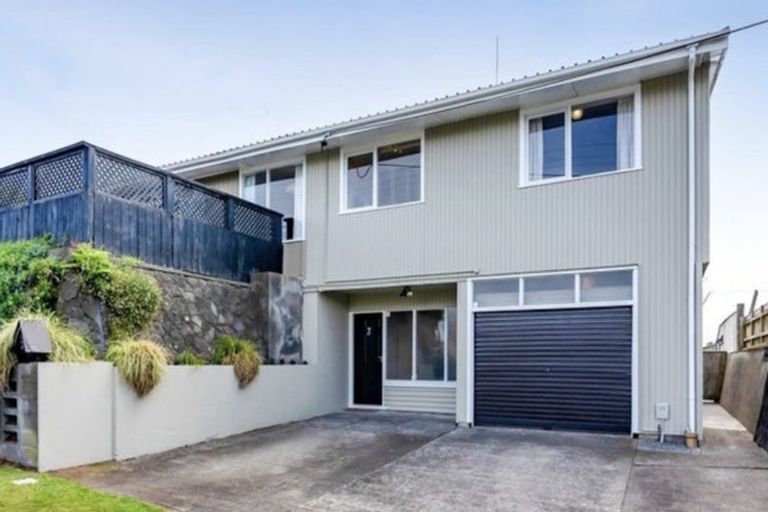 Photo of property in 3 Fernleigh Street, Ferndale, New Plymouth, 4310
