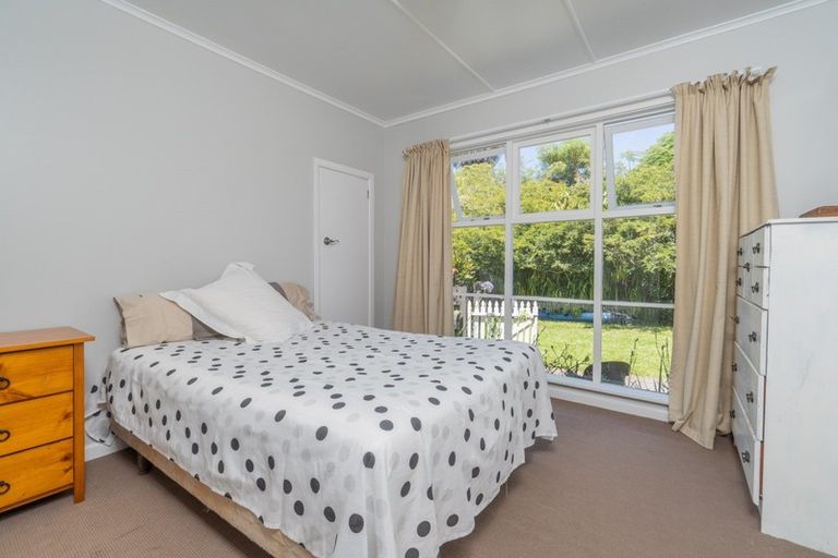 Photo of property in 1/237 Hepburn Road, Glendene, Auckland, 0602