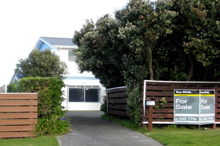 Photo of property in 109 Karaka Street, Castlecliff, Whanganui, 4501