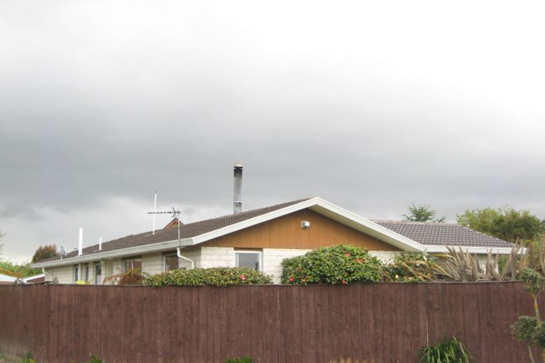 Photo of property in 22 Te Maru Place, Redwood, Christchurch, 8051