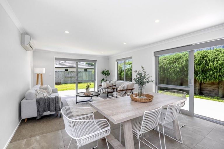 Photo of property in 7 Madeleine Place, Omokoroa, 3114