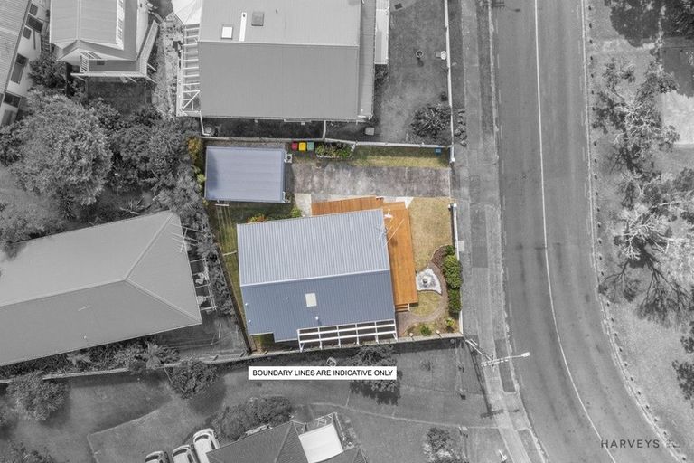 Photo of property in 2/30 Kiwi Esplanade, Mangere Bridge, Auckland, 2022