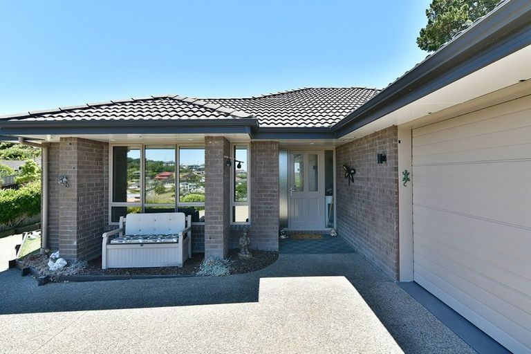 Photo of property in 25 Waldorf Crescent, Orewa, 0931