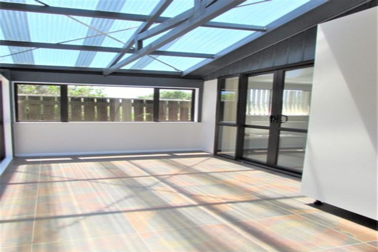 Photo of property in 144 Driver Crescent, Cannons Creek, Porirua, 5024