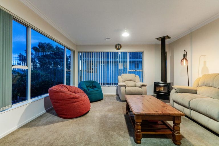 Photo of property in 58 Eskdale Road, Papakowhai, Porirua, 5024