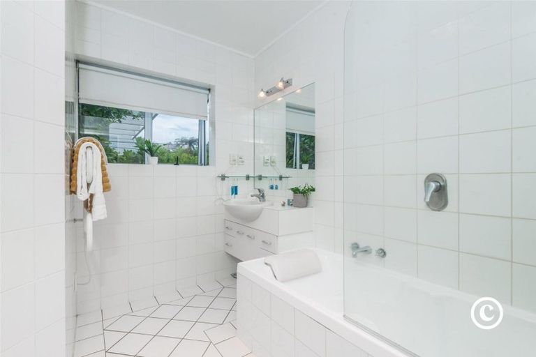 Photo of property in 32a Izard Road, Khandallah, Wellington, 6035