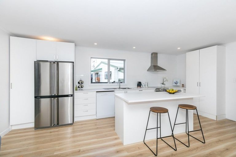 Photo of property in 11 Pringle Place, Nawton, Hamilton, 3200