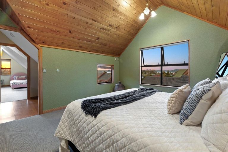 Photo of property in 43 Thelma Place, Lynmore, Rotorua, 3010