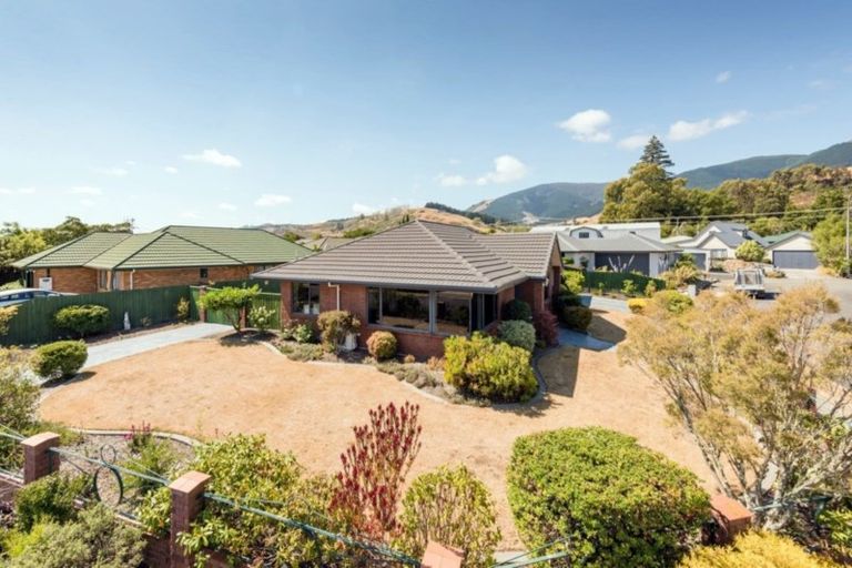 Photo of property in 1 Caroline Place, Stoke, Nelson, 7011