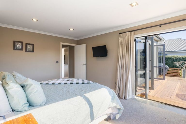 Photo of property in 20 Gibbston Close, Huntington, Hamilton, 3210