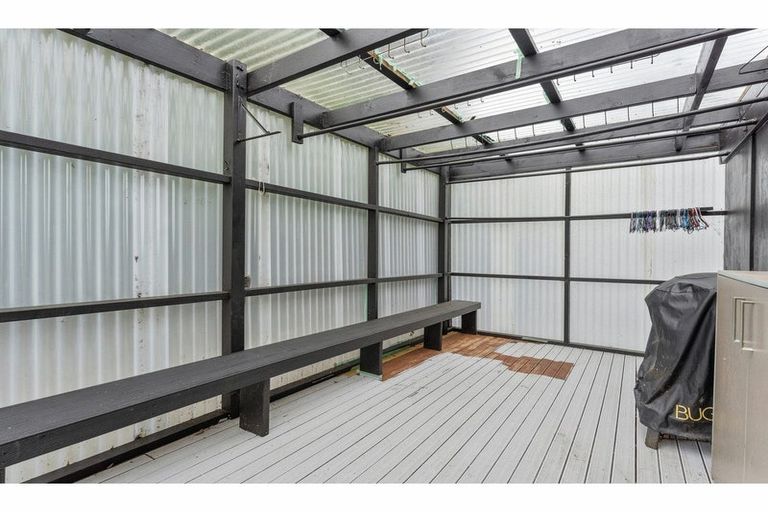 Photo of property in 1/33 Sapphire Place, Bayview, Auckland, 0629