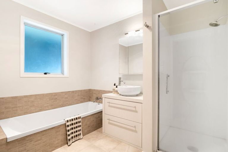 Photo of property in 9 Walnut Place, Owhata, Rotorua, 3010