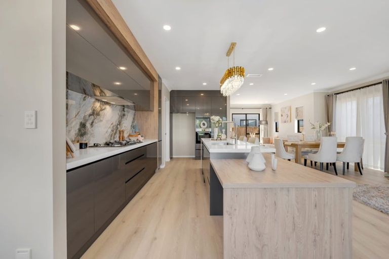 Photo of property in 58 Elevation Street, Flat Bush, Auckland, 2019