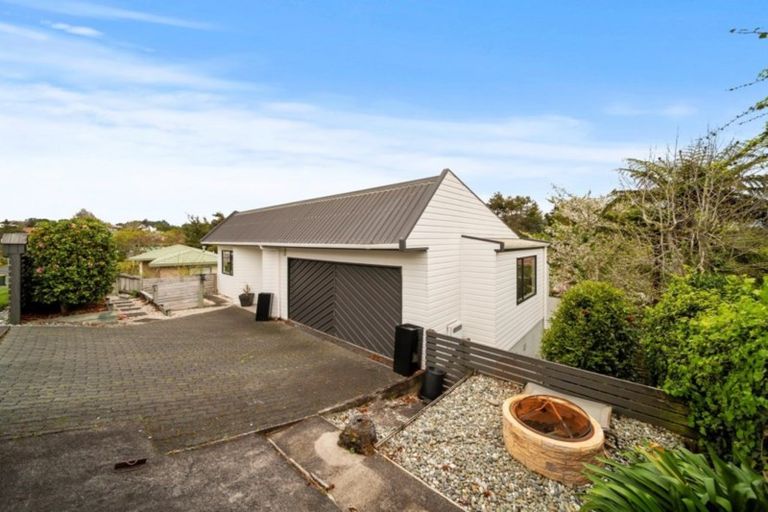 Photo of property in 97 Heta Road, Highlands Park, New Plymouth, 4312