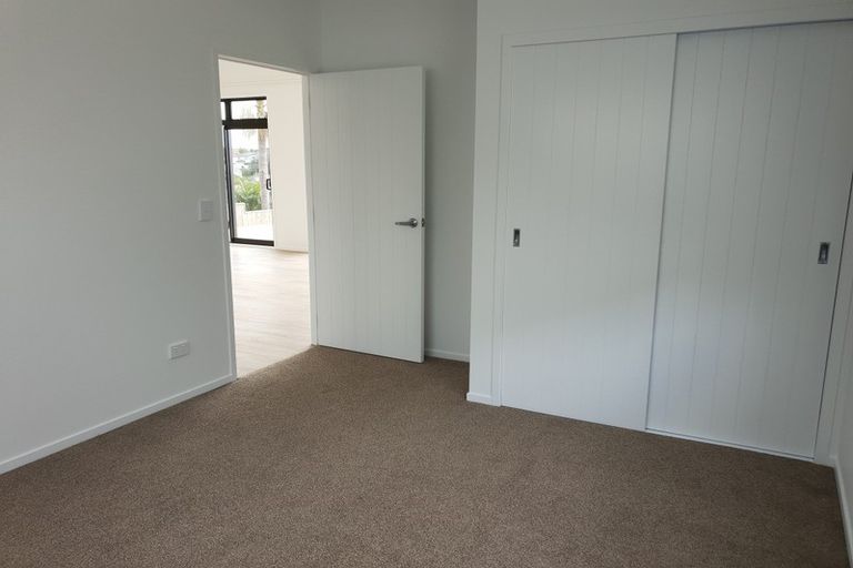 Photo of property in 19a Braemar Road, Rothesay Bay, Auckland, 0630