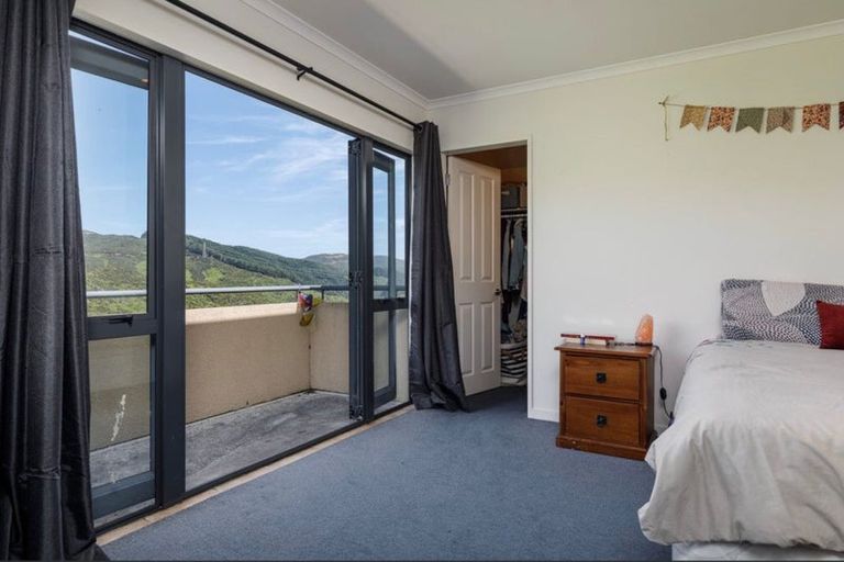 Photo of property in 12a Landsdowne Terrace, Karori, Wellington, 6012