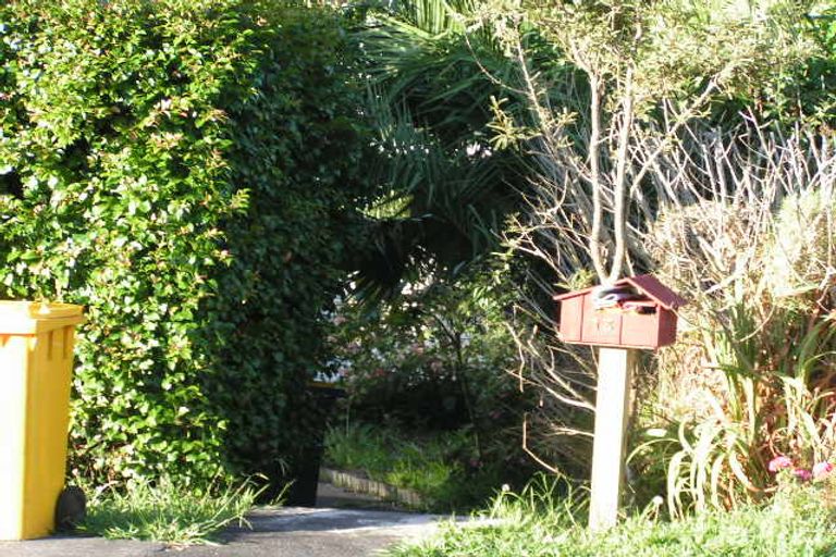 Photo of property in 1/13 Sydney Street, Hauraki, Auckland, 0622