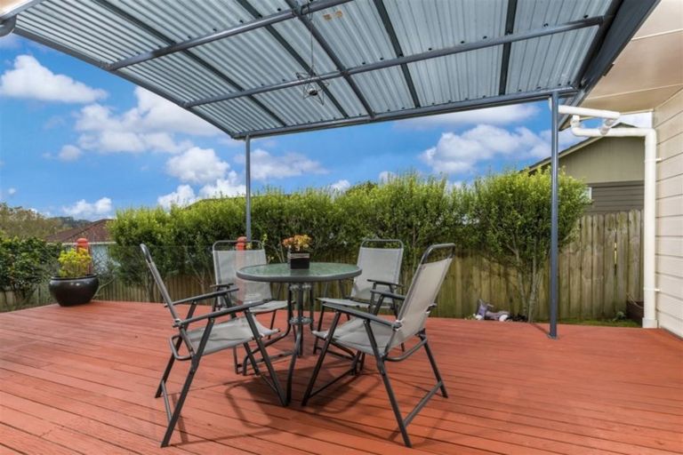 Photo of property in 78 Kingdale Road, Henderson, Auckland, 0610