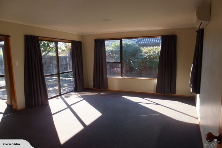 Photo of property in 4 Westgrove Avenue, Avonhead, Christchurch, 8042