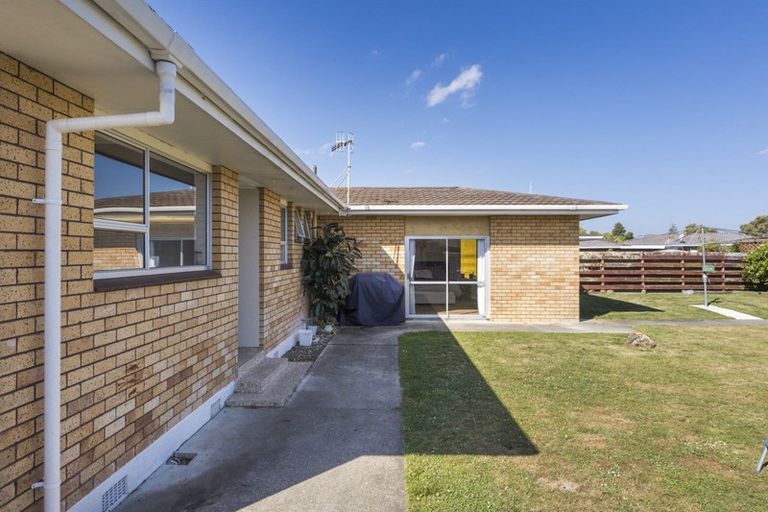 Photo of property in 8 Wedgwood Grove, Highbury, Palmerston North, 4412