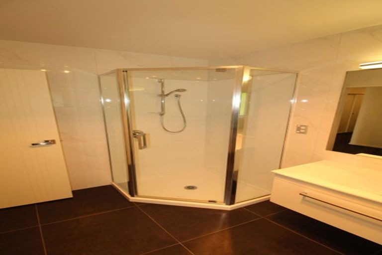 Photo of property in 19 Eastview Crescent, Stanmore Bay, Whangaparaoa, 0932