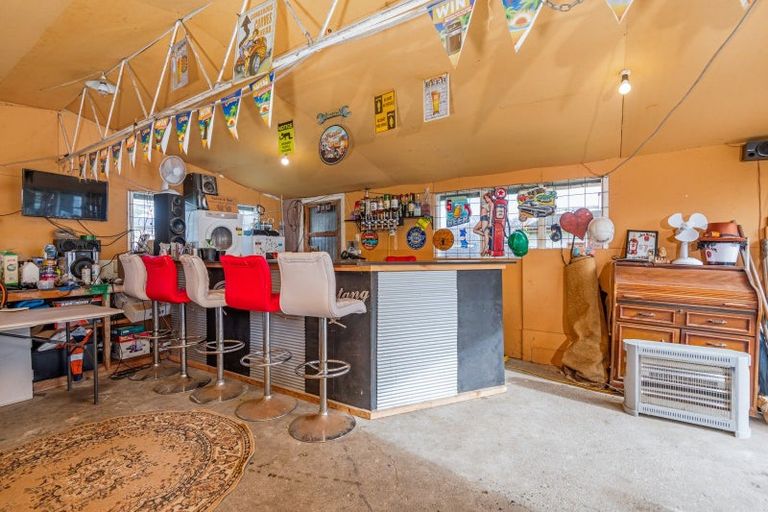 Photo of property in 124 Benmore Avenue, Cloverlea, Palmerston North, 4412