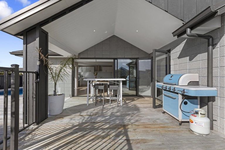 Photo of property in 2 Pimelea Street, Papamoa Beach, Papamoa, 3118