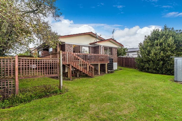 Photo of property in 2/133 Mokoia Road, Birkenhead, Auckland, 0626