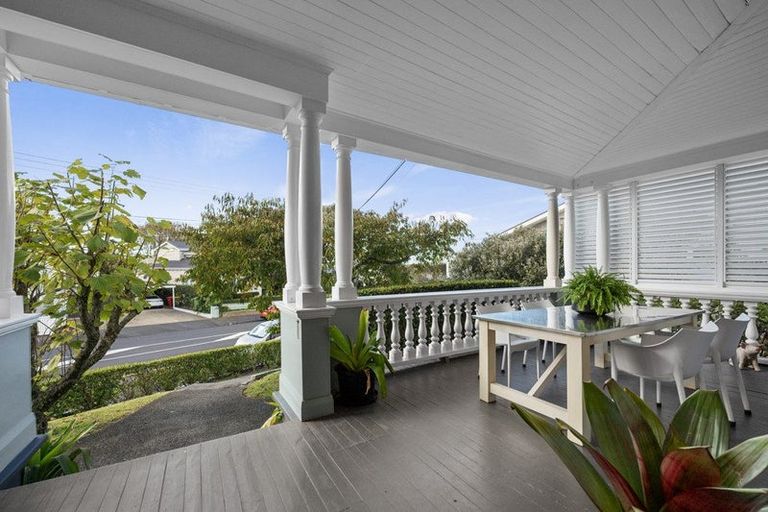 Photo of property in 58 Hinemoa Street, Birkenhead, Auckland, 0626