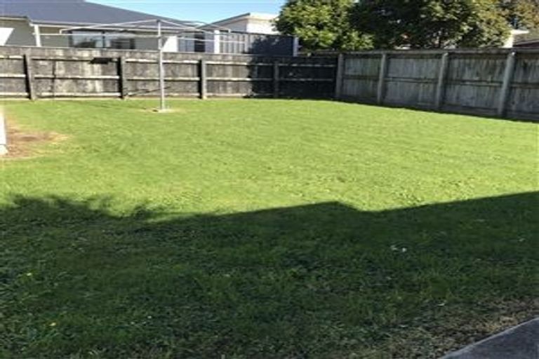 Photo of property in 2 Rutland Street, Levin, 5510