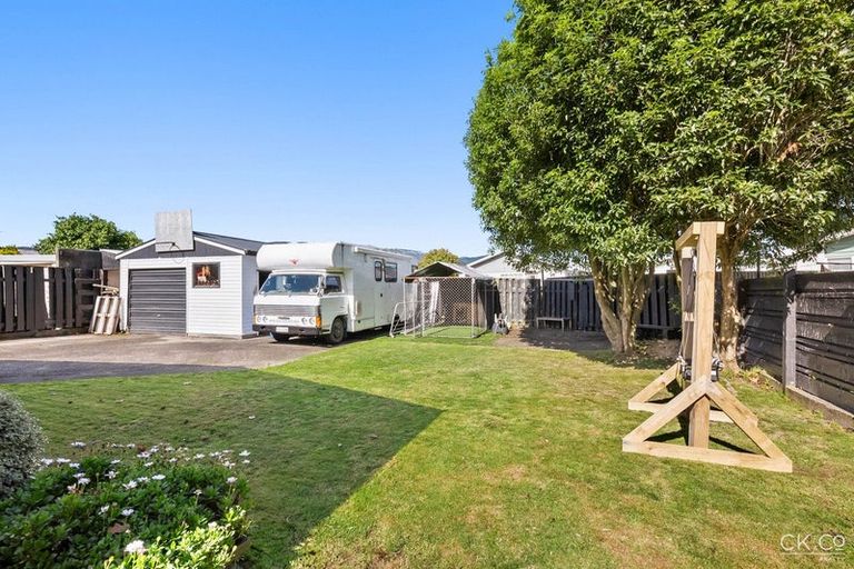 Photo of property in 34 California Drive, Totara Park, Upper Hutt, 5018