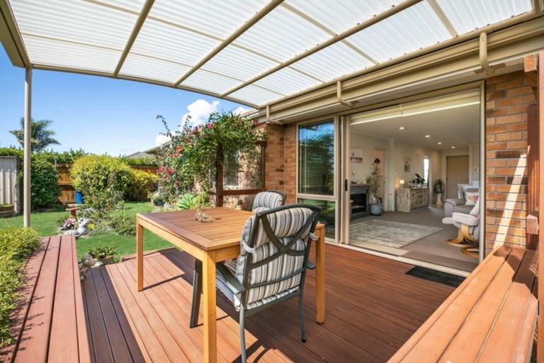 Photo of property in 56 Carrington Drive, Papamoa Beach, Papamoa, 3118