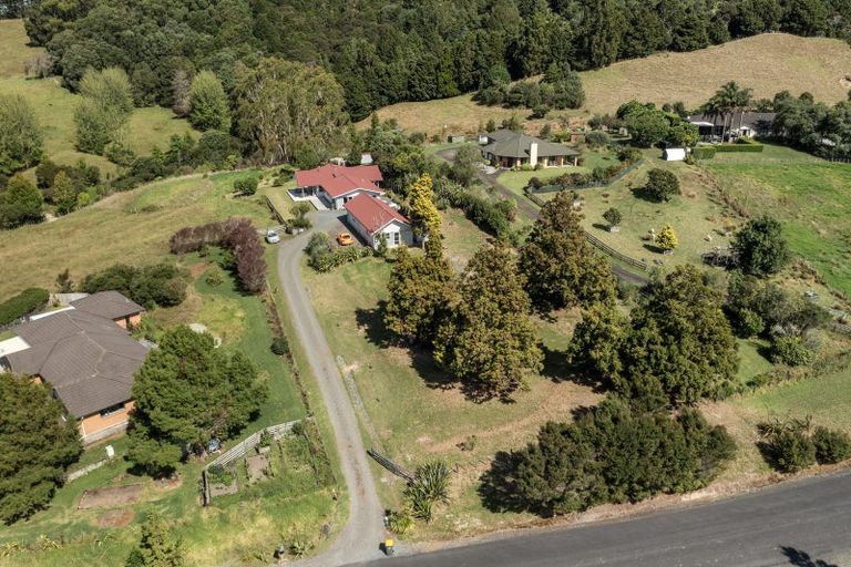 Photo of property in 35 Lloyd Drive, Wainui, Silverdale, 0994