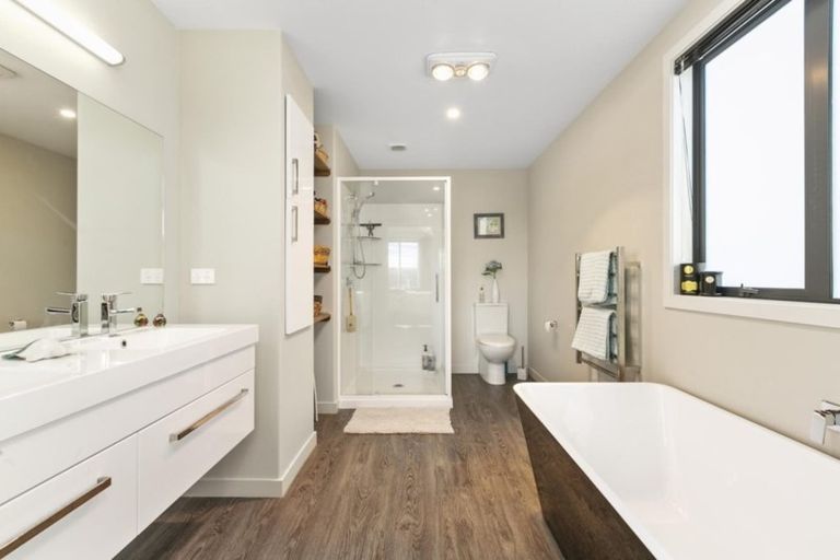 Photo of property in 16 Gyle Place, Pyes Pa, Tauranga, 3112