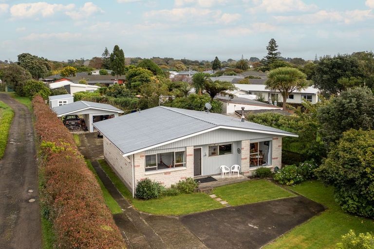 Photo of property in 324 Te Moana Road, Waikanae, 5036